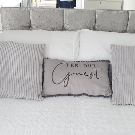 וויראל Near Liverpool Double Bedroom Hideaway מראה חיצוני תמונה