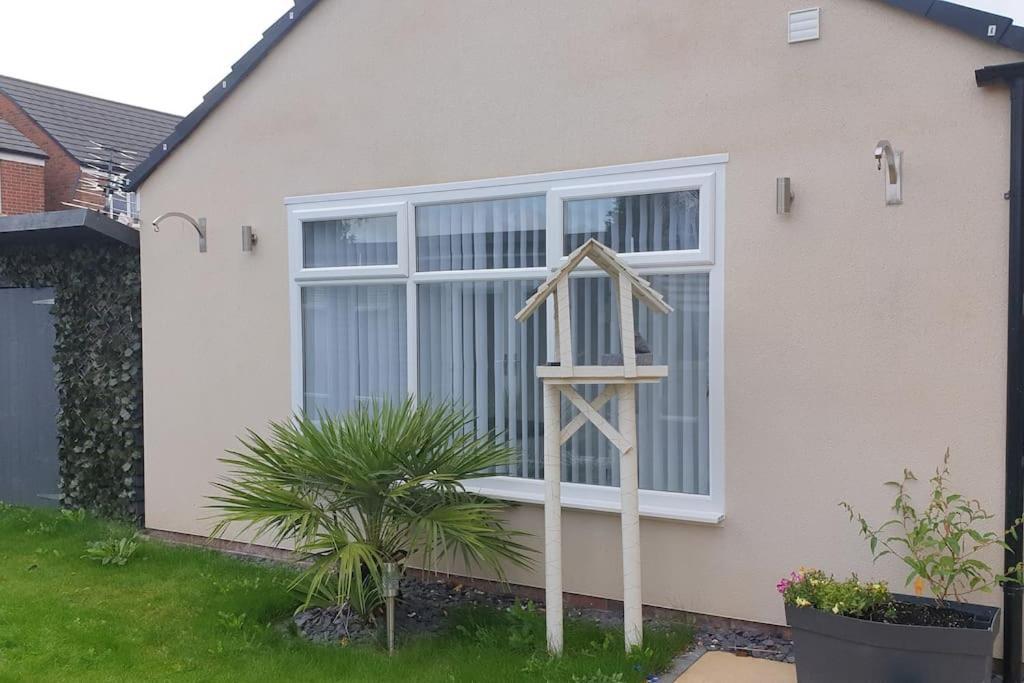וויראל Near Liverpool Double Bedroom Hideaway מראה חיצוני תמונה