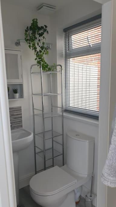 וויראל Near Liverpool Double Bedroom Hideaway מראה חיצוני תמונה